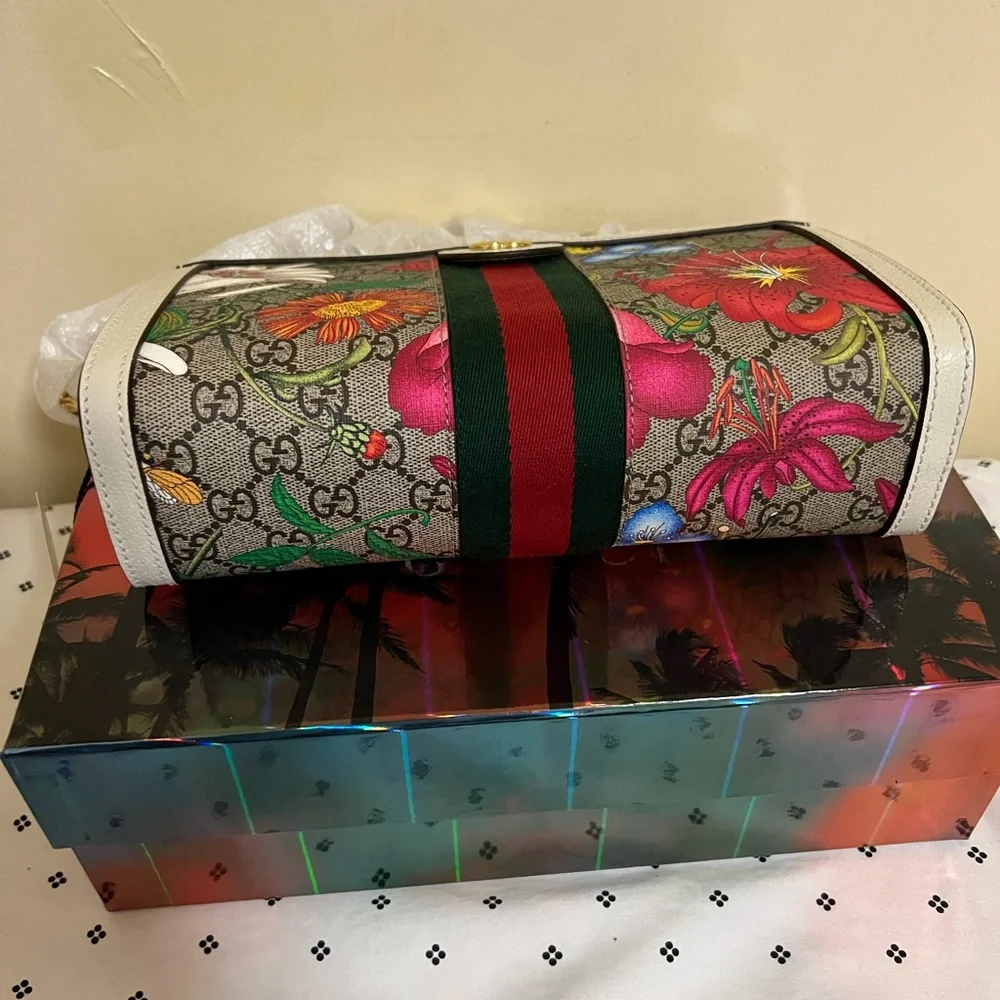 ‼️SOLD‼️ Authentic Gucci Flora Chain Shoulder Bag - Picture 12 of 14